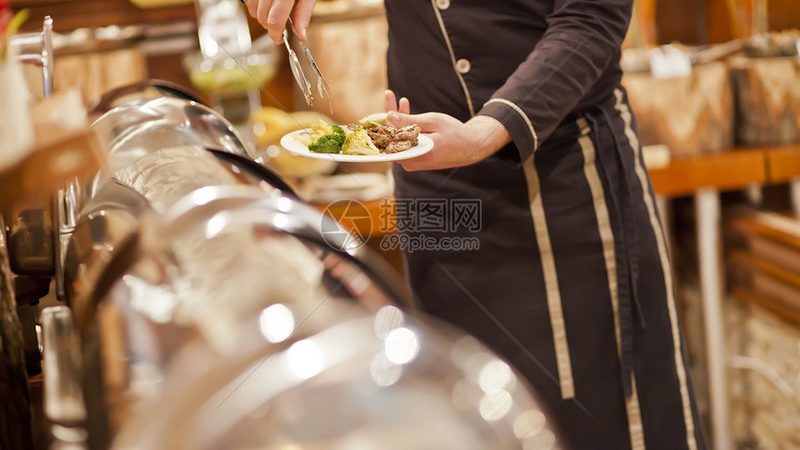 零食批发：厂家直销与代工生产的区别解析